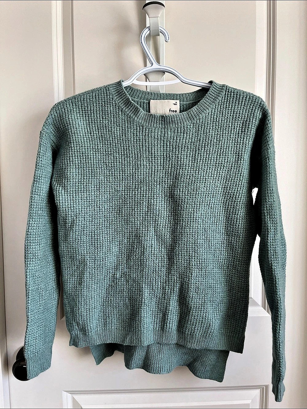 Wilfred Sage Green Crewneck Sweater Size Medium 100% Wool
